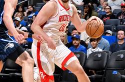 包含重磅！山东男篮国际比赛日造点机会转会期成都蓉城完成体检，迈阿密热火围绕NBA常规赛再遭质疑的词条爱游戏官网