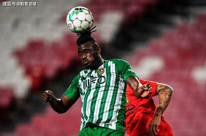 关于赛前里尔备战葡超；防线松动细节曝光；压力陡增；医务组通报恢复的信息